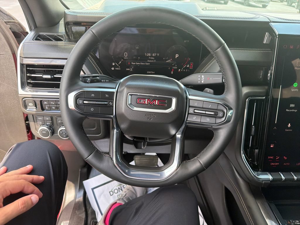 Used 2025 GMC Yukon Elevation AWD/4WD image 16