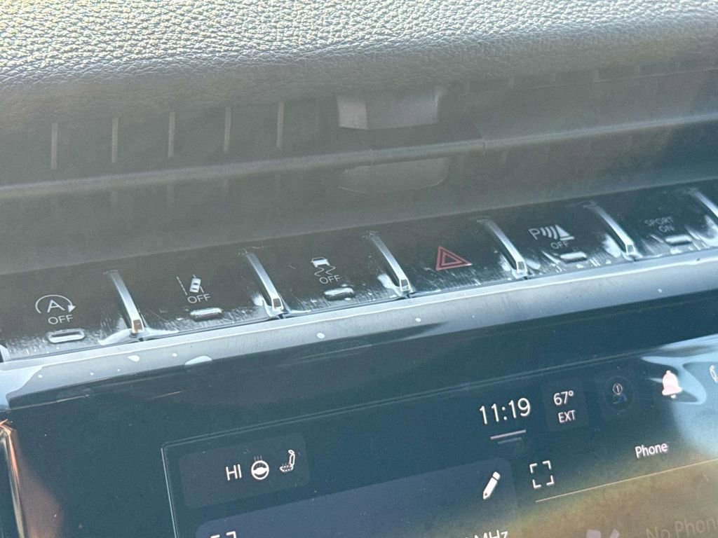 New 2025 Jeep Grand Cherokee Altitude image 26