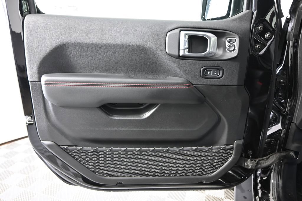 Used 2024 Jeep Wrangler Unlimited Rubicon AWD/4WD image 19