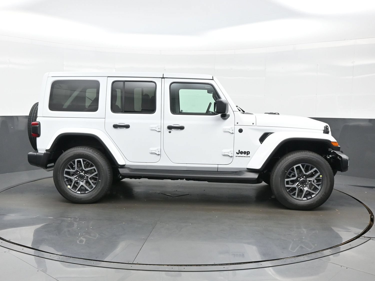 New 2026 Jeep Wrangler Unlimited Sahara AWD/4WD image 10