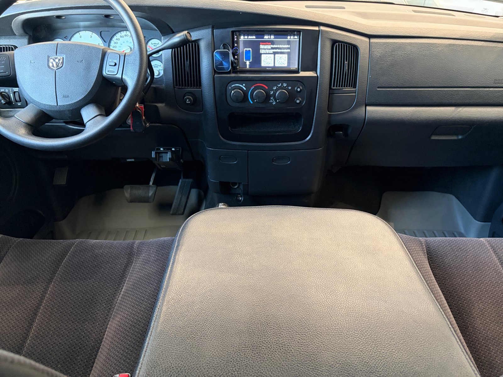 Used 2004 Dodge Ram 2500 Truck SLT w/ Trailer Tow Group AWD/4WD image 17
