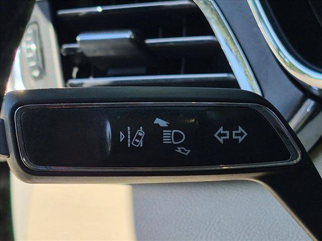 Used 2020 Lincoln Continental w/ Premium Package FWD image 10