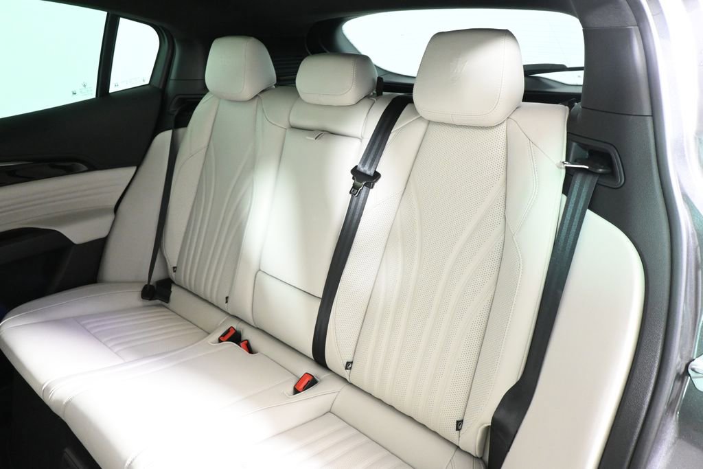 Used 2023 Maserati Grecale Modena AWD/4WD image 4