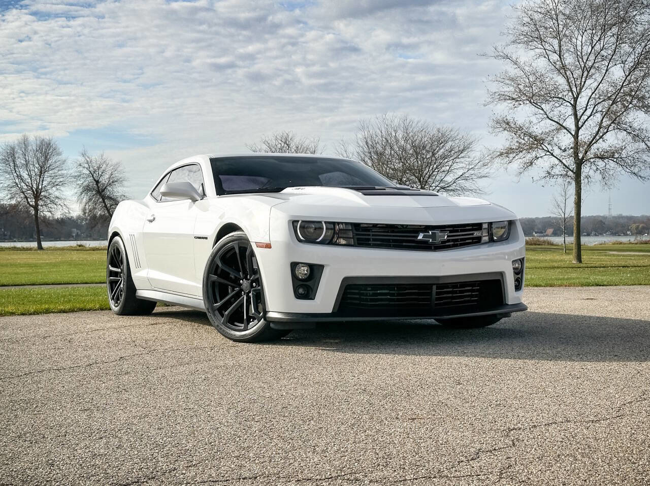 Used 2014 Chevrolet Camaro ZL1 image 2
