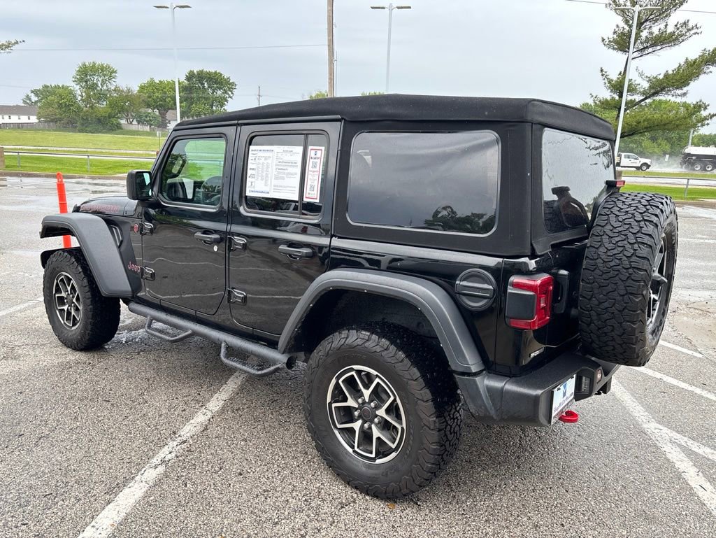 Used 2024 Jeep Wrangler Unlimited Rubicon AWD/4WD image 18