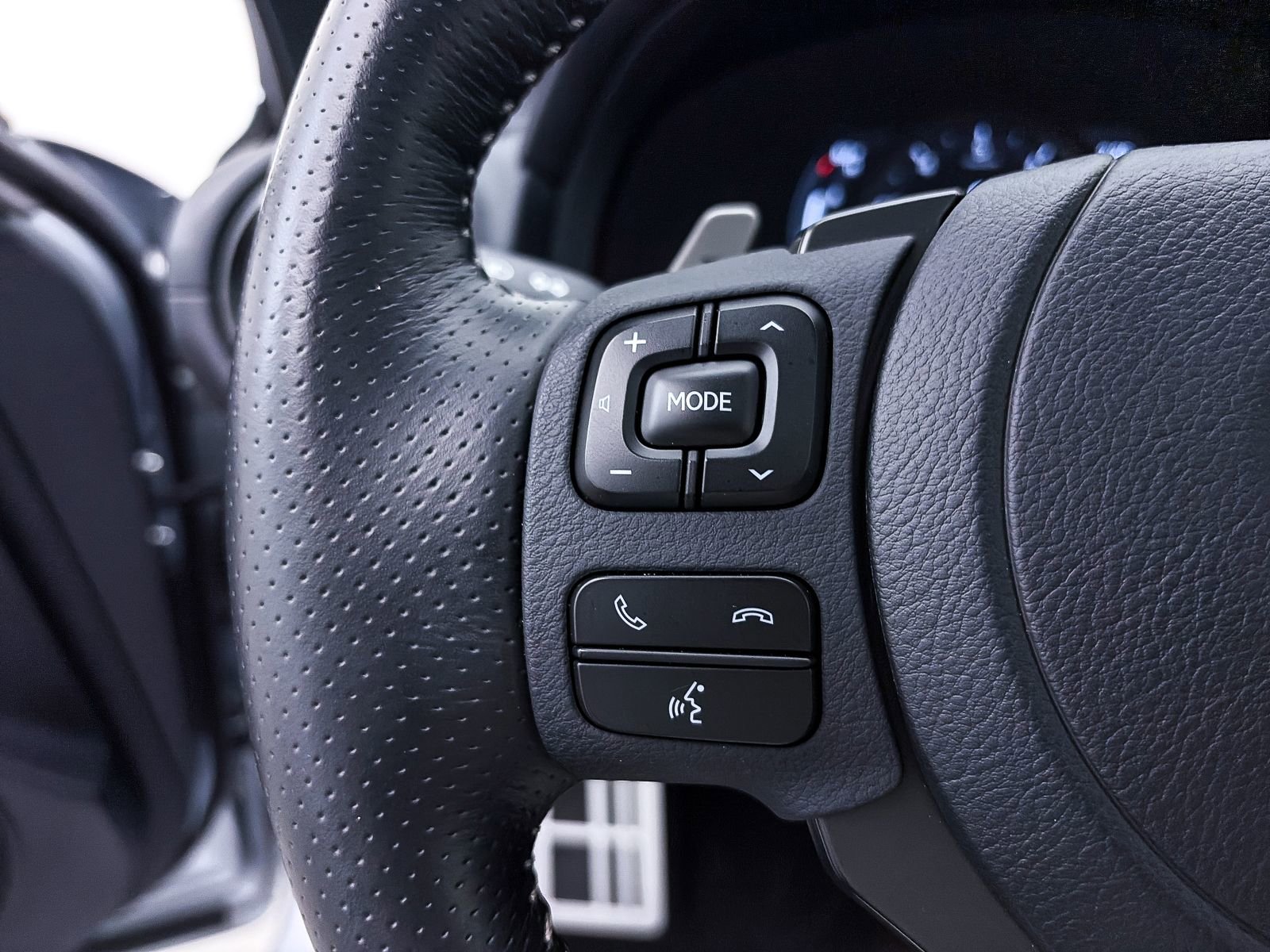 Used 2025 Lexus IS 350 F Sport w/ Navigation Package RWD image 33