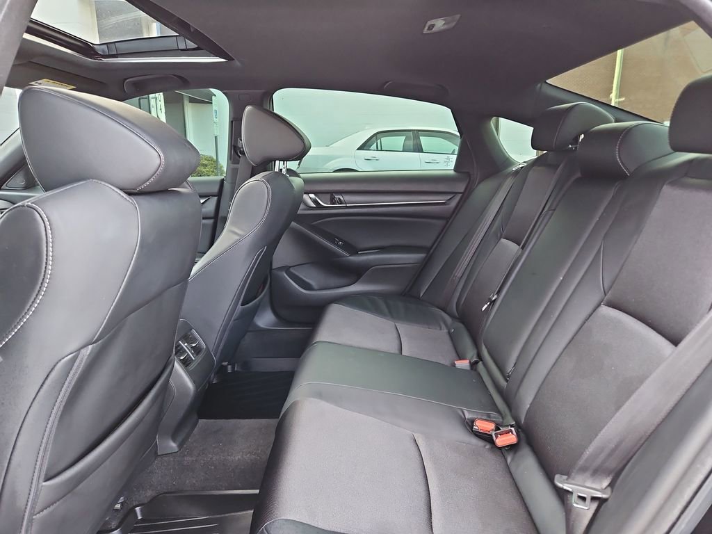 Used 2018 Honda Accord Sport image 28