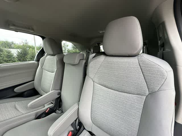 Used 2022 Toyota Sienna LE AWD/4WD image 15