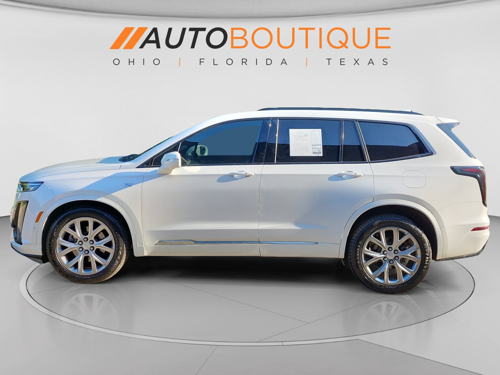Used 2020 Cadillac XT6 Sport w/ Platinum Package AWD/4WD image 2