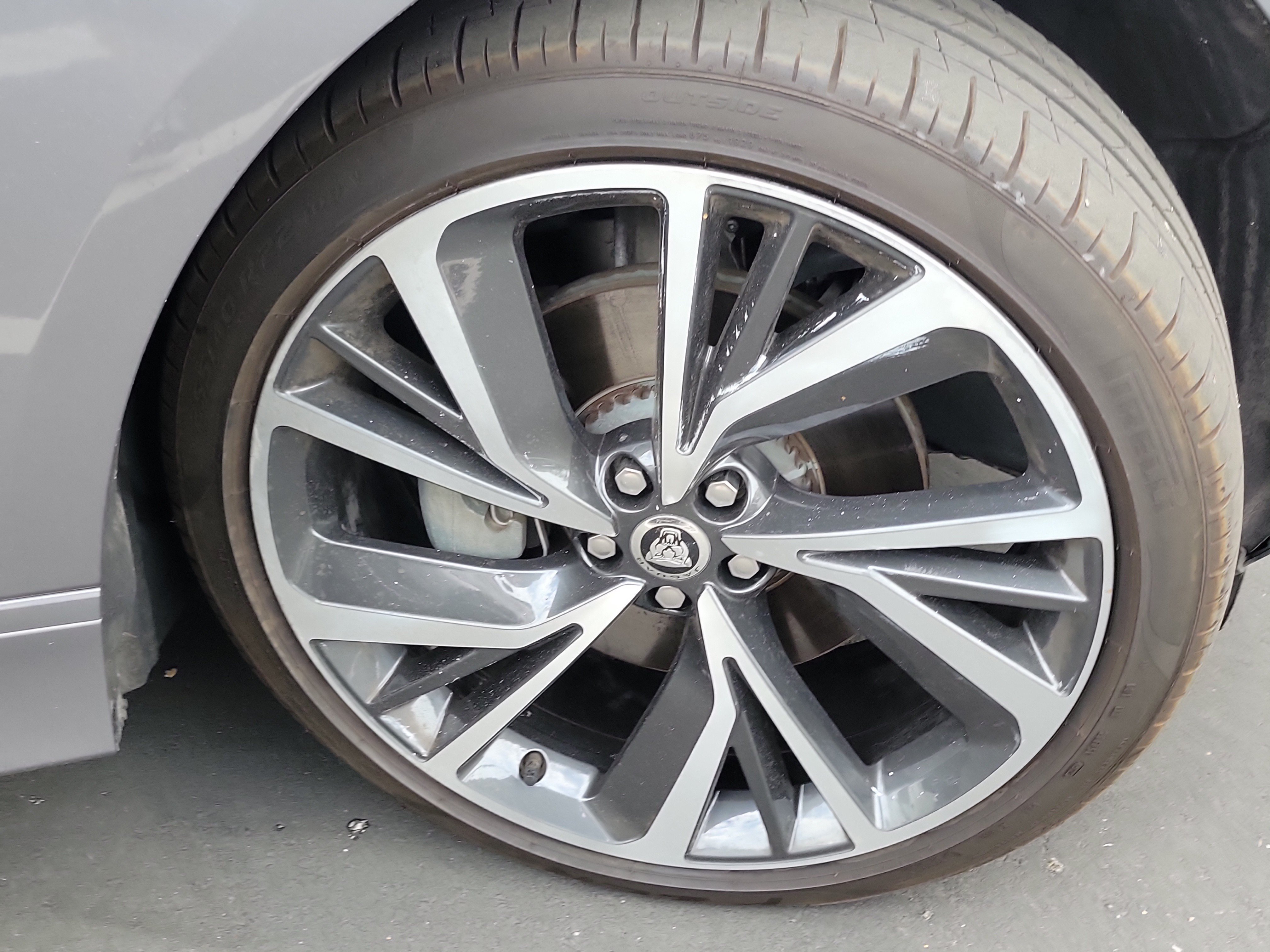 Used 2024 Jaguar I-PACE R-Dynamic HSE AWD/4WD image 2
