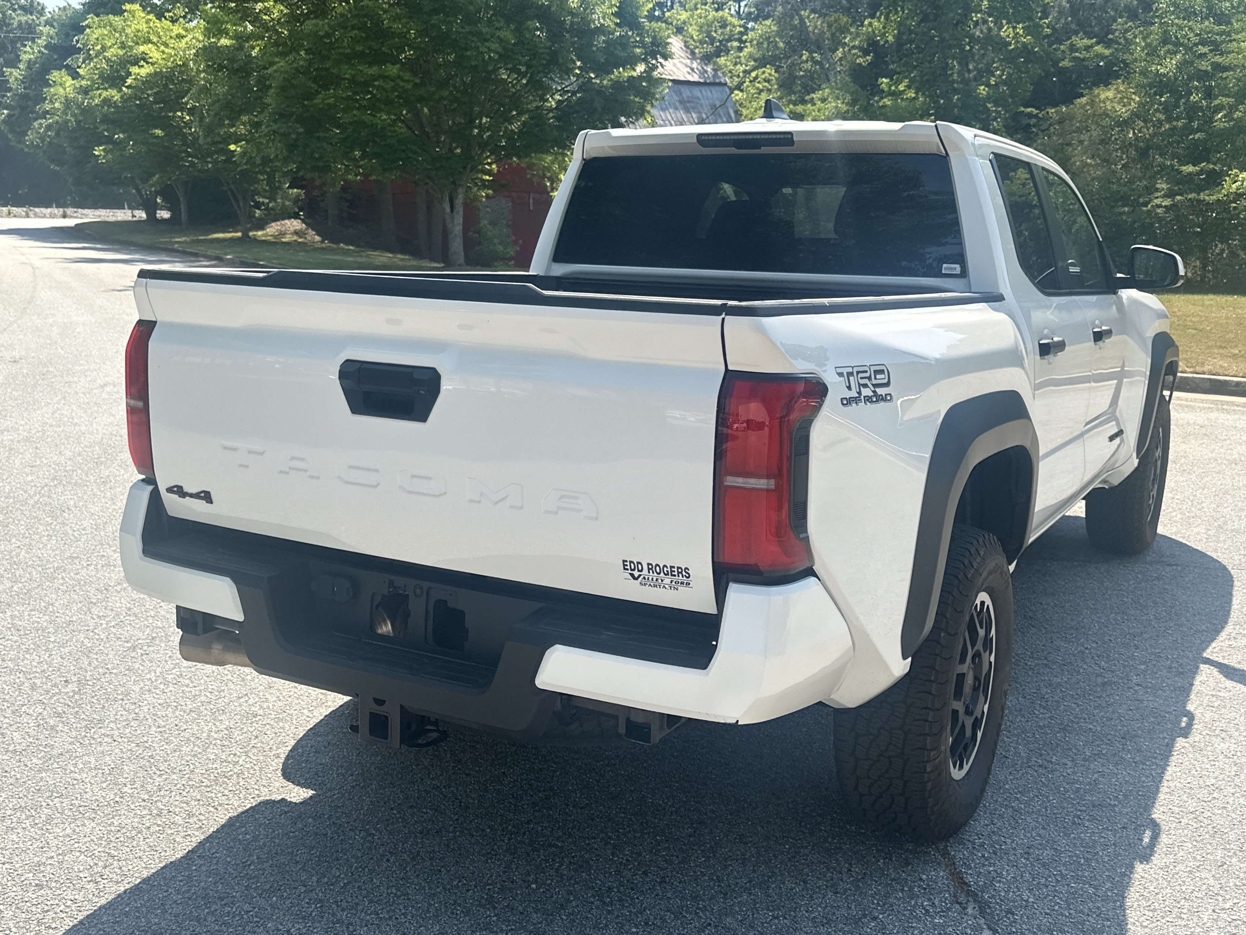 Used 2024 Toyota Tacoma TRD Off-Road AWD/4WD image 5