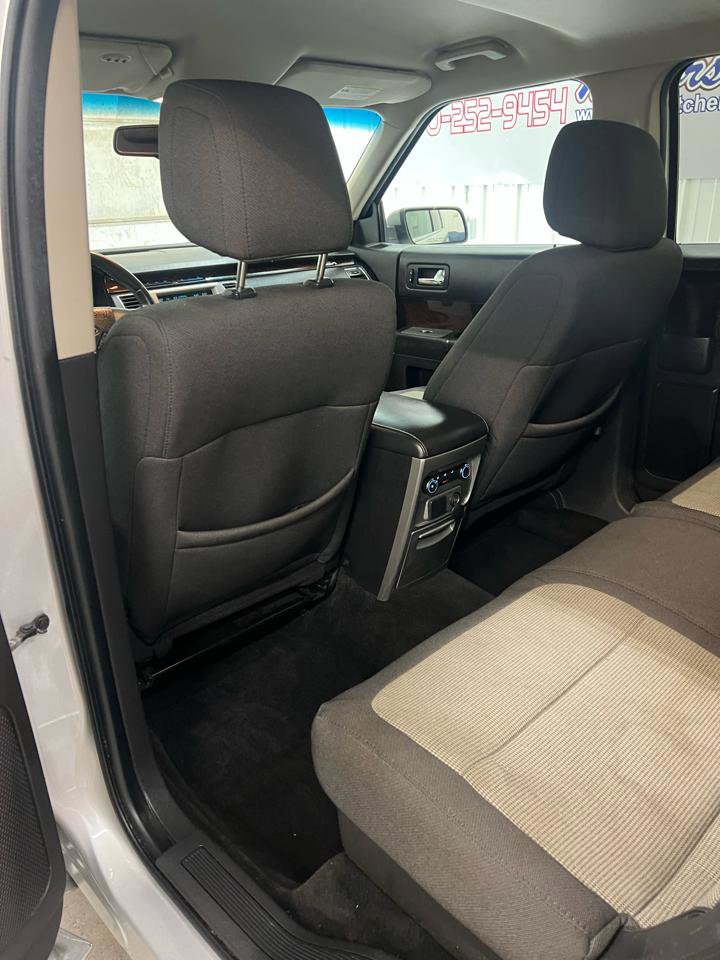 Used 2011 Ford Flex SEL image 24