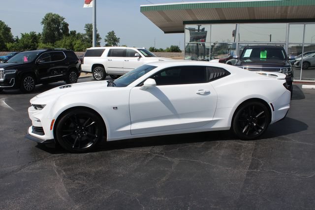 Used 2021 Chevrolet Camaro SS RWD image 7