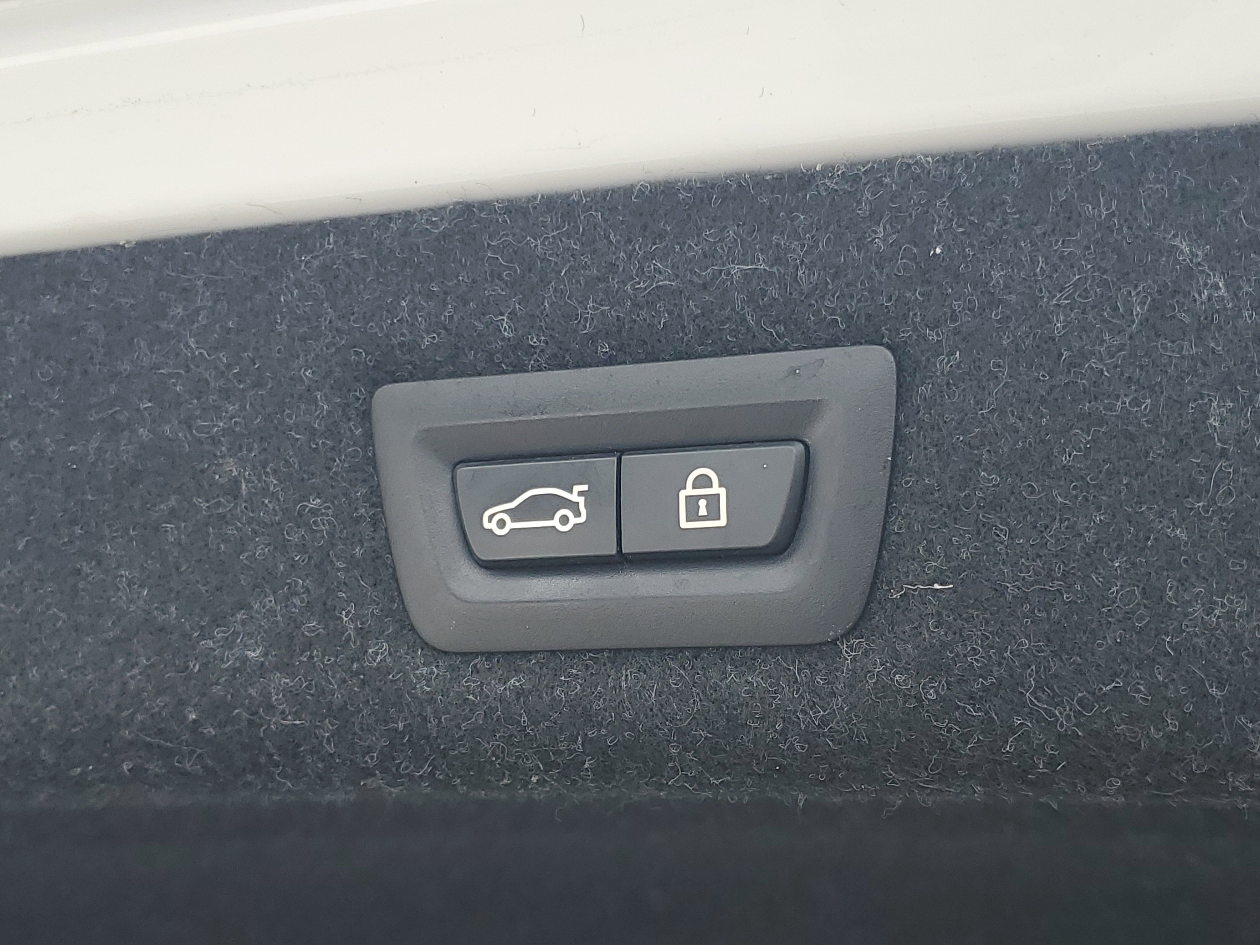 Used 2018 BMW 530i xDrive image 28