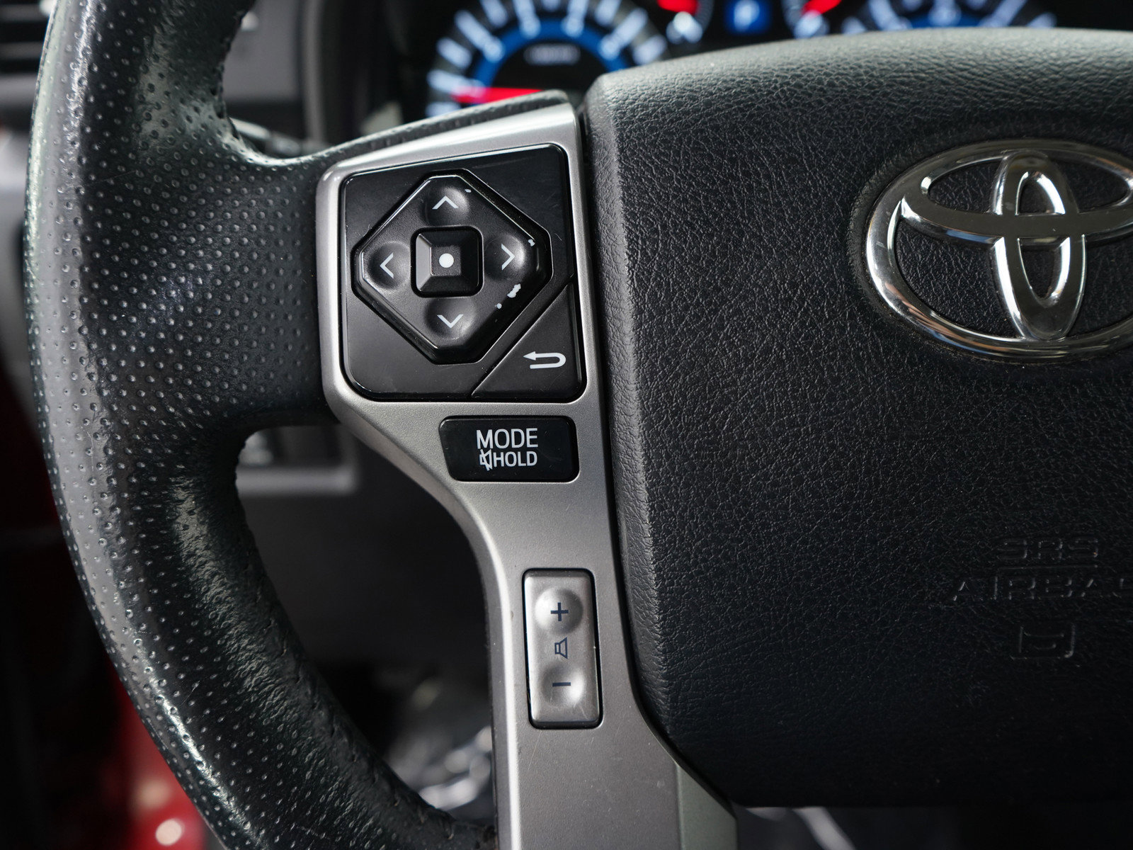 Used 2018 Toyota 4Runner SR5 image 28