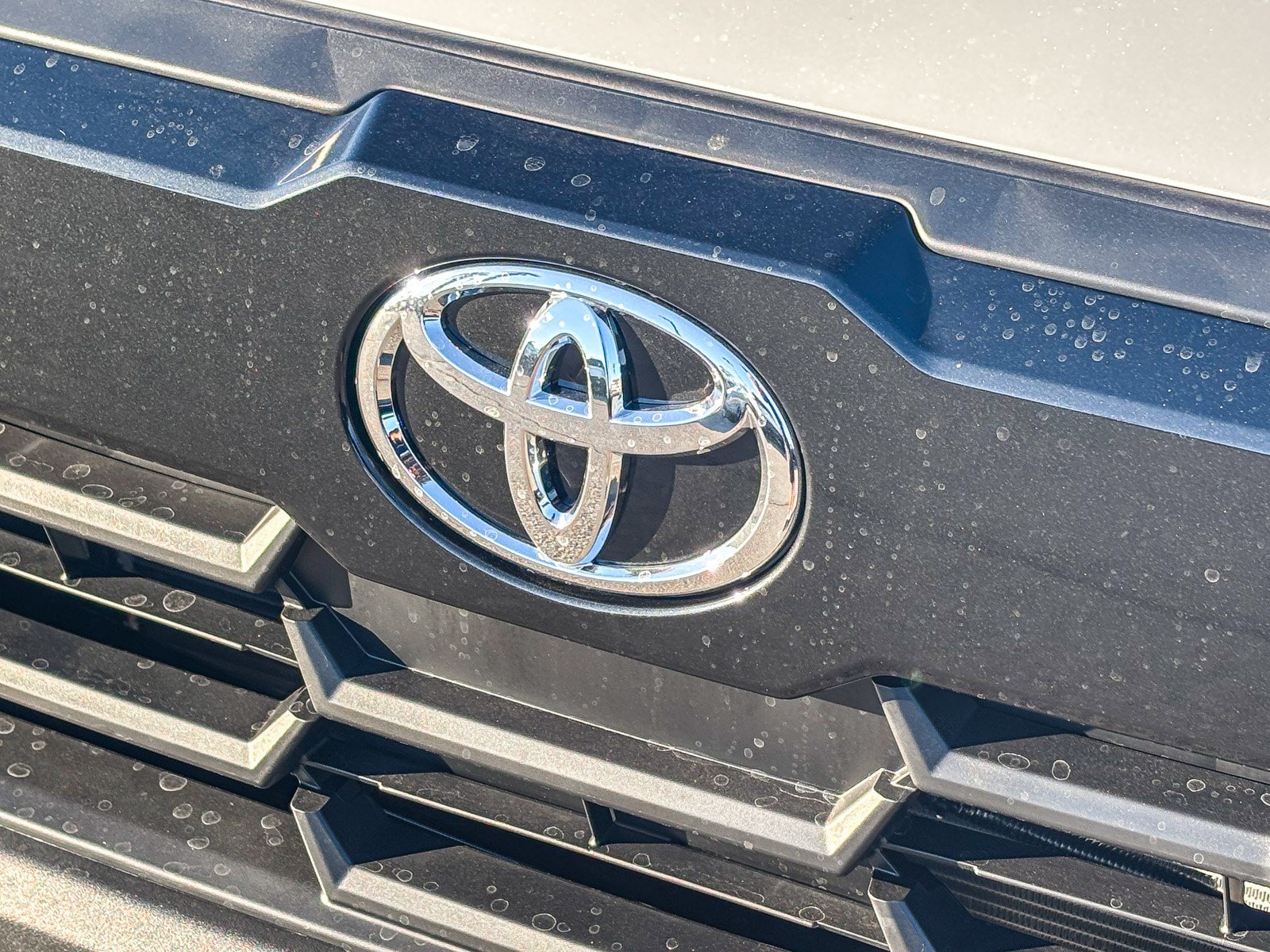 New 2026 Toyota Corolla Cross LE w/ Moonroof Package FWD image 10
