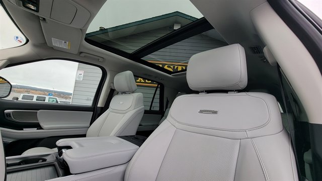 Used 2025 Ford Expedition Max Platinum image 24
