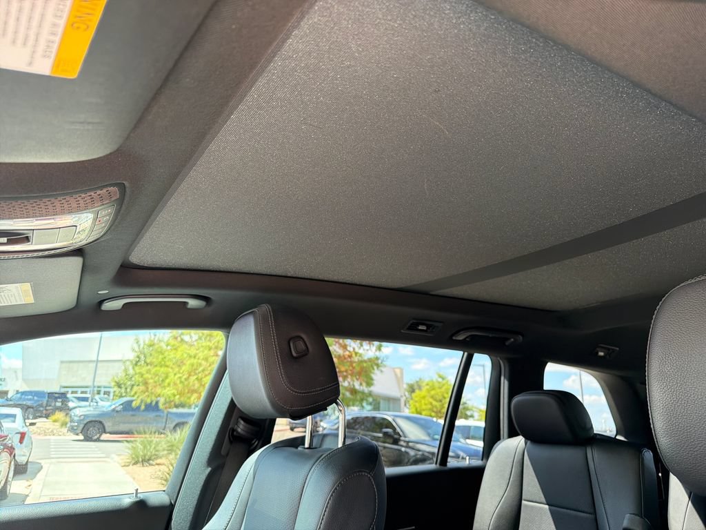 Used 2023 Mercedes-Benz GLS 450 4MATIC image 33