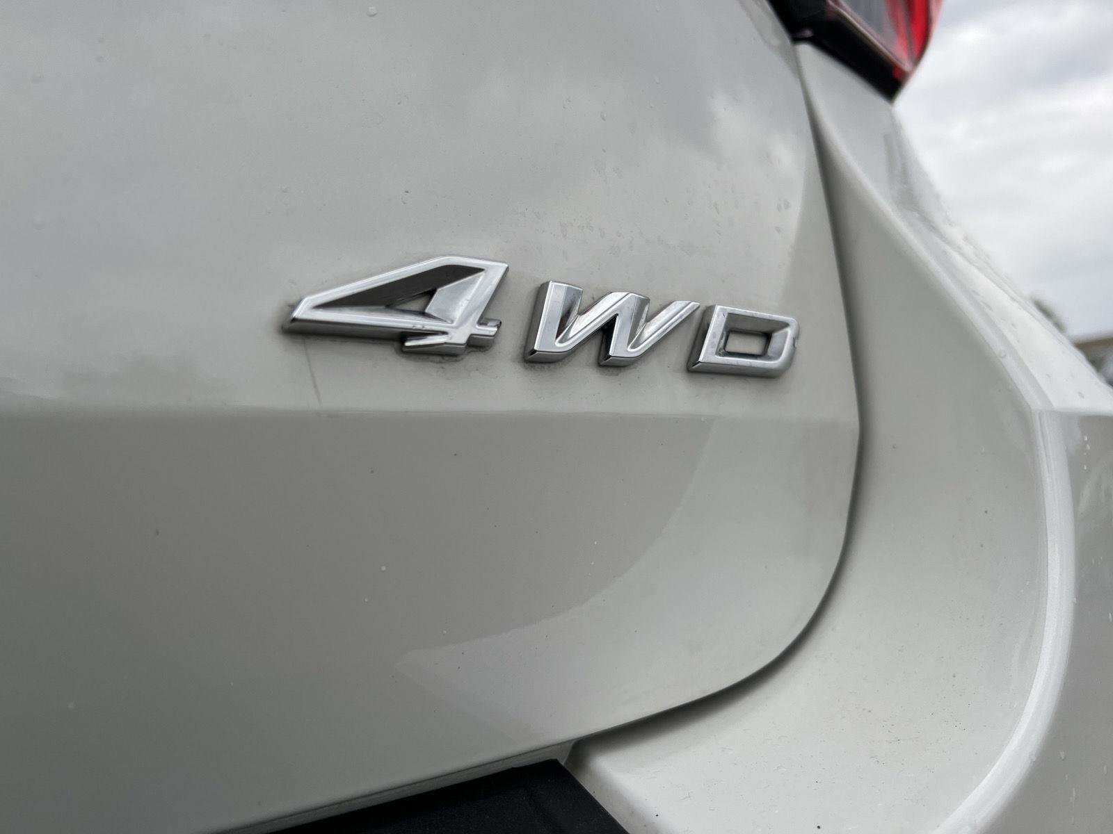 Used 2025 Ford Explorer Active w/ Active Comfort Package AWD/4WD image 7