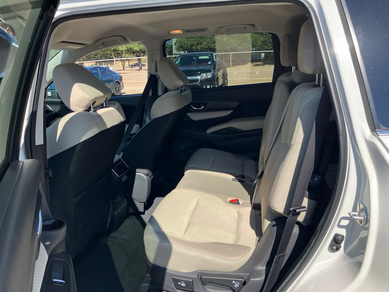 Used 2022 Subaru Ascent Premium w/ Convenience Package AWD/4WD image 8