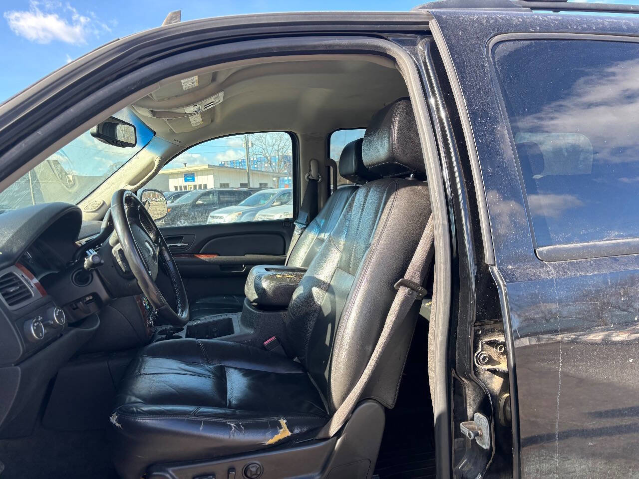 Used 2009 Chevrolet Tahoe LT w/ Luxury Package image 6