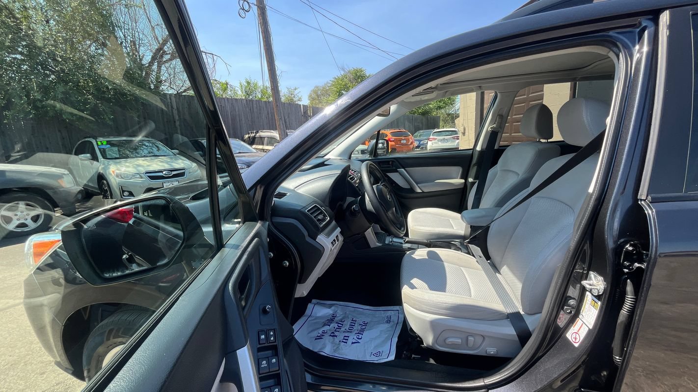 Used 2016 Subaru Forester 2.5i Premium AWD/4WD image 19