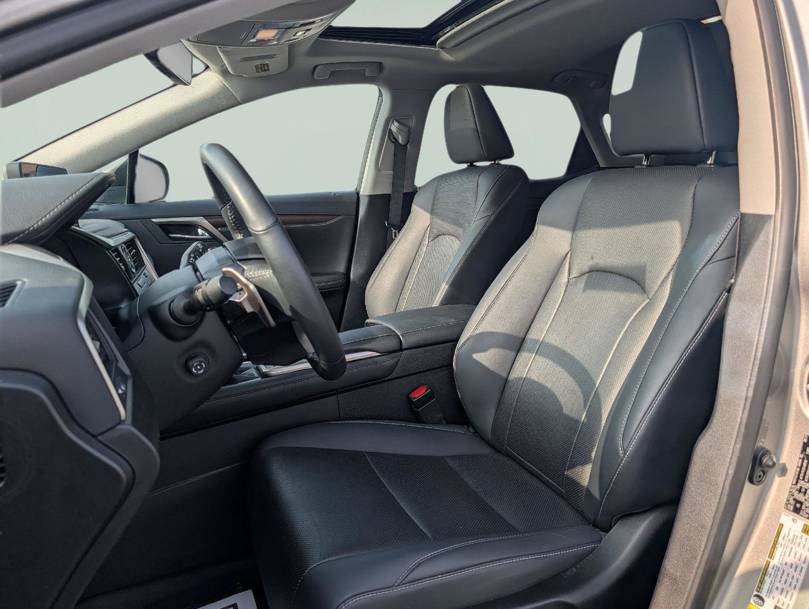 Used 2022 Lexus RX 350 AWD w/ Premium Package image 10