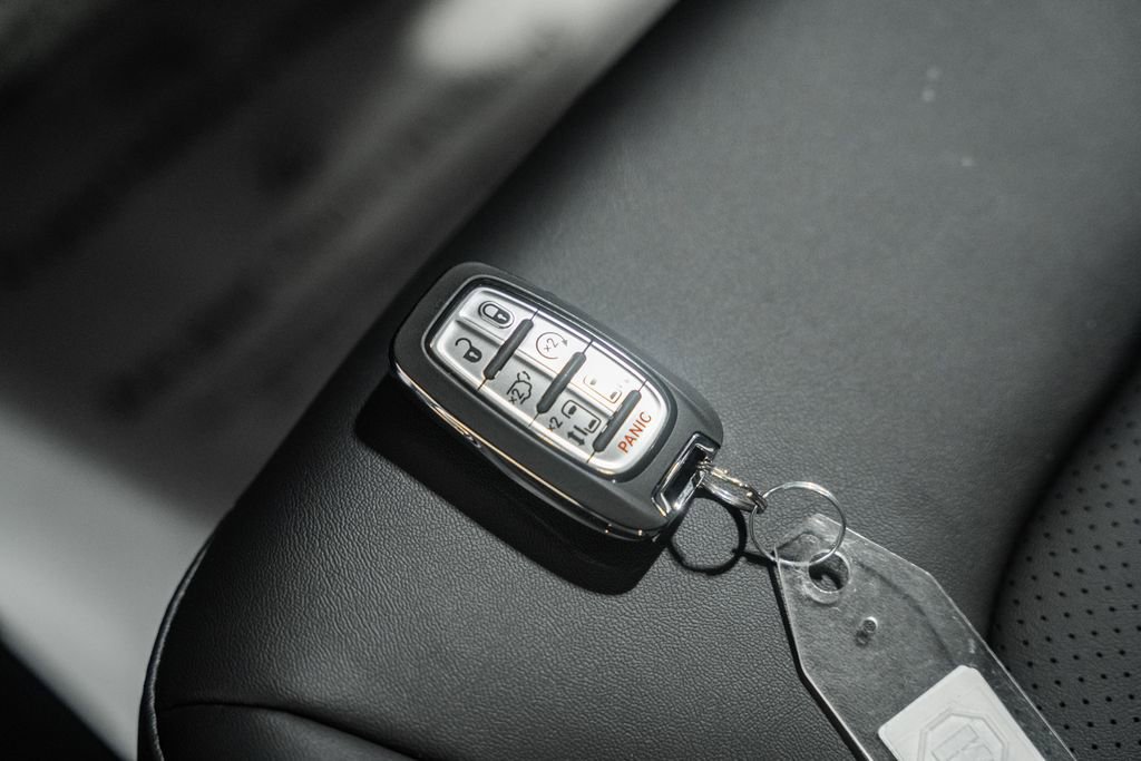 New 2026 Chrysler Pacifica Select image 45