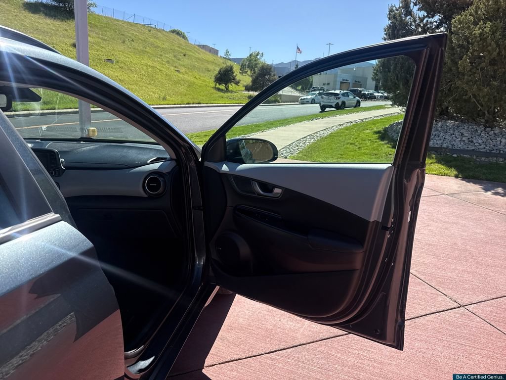 Certified 2021 Hyundai Kona Ultimate AWD/4WD image 36
