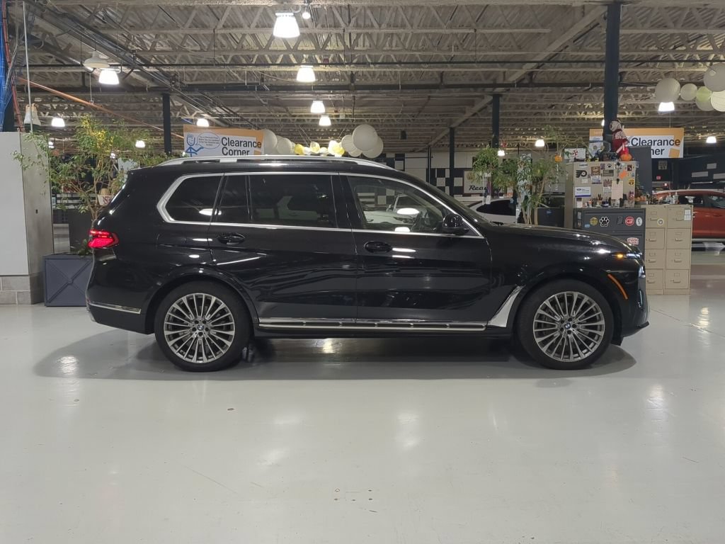 Certified 2024 BMW X7 xDrive40i w/ Premium Package AWD/4WD image 7
