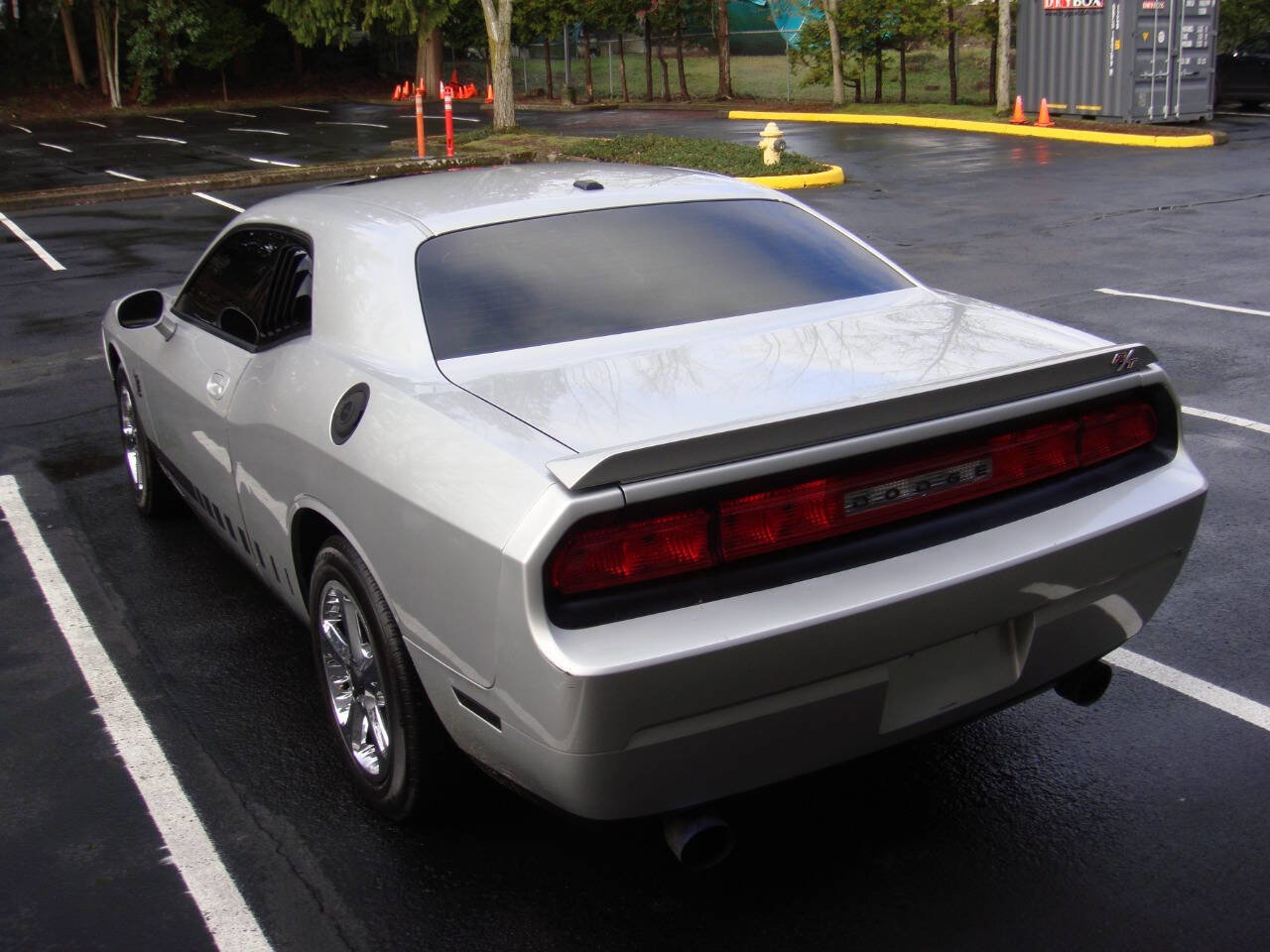 Used 2010 Dodge Challenger R/T RWD image 9