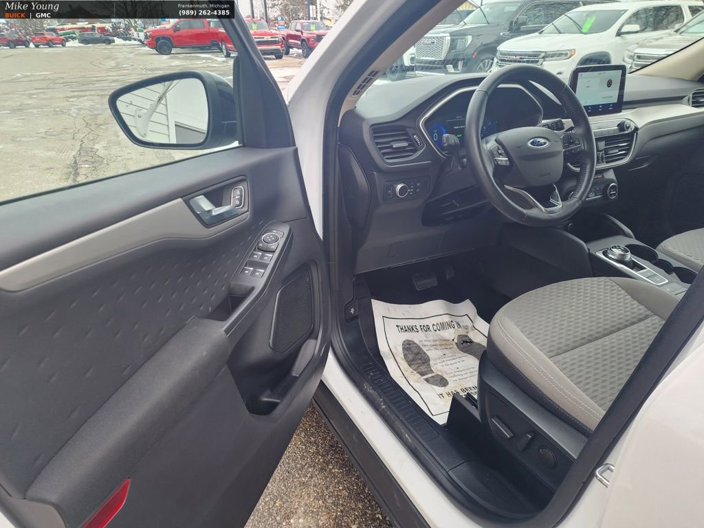 Used 2020 Ford Escape SE Sport image 19