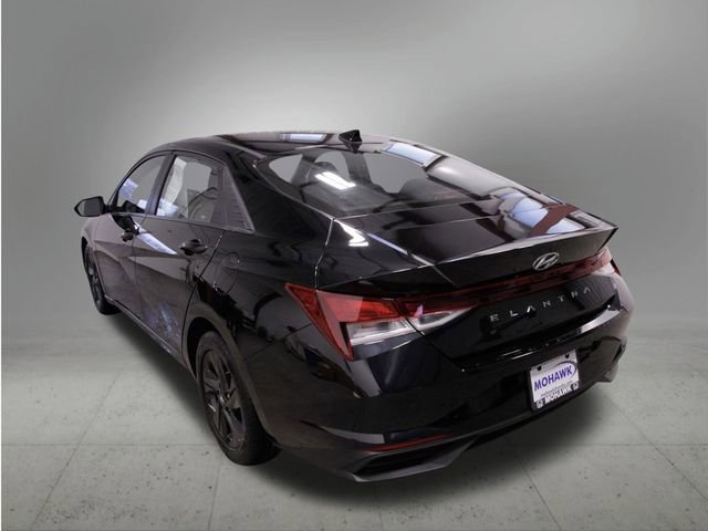 Used 2023 Hyundai Elantra SEL image 4