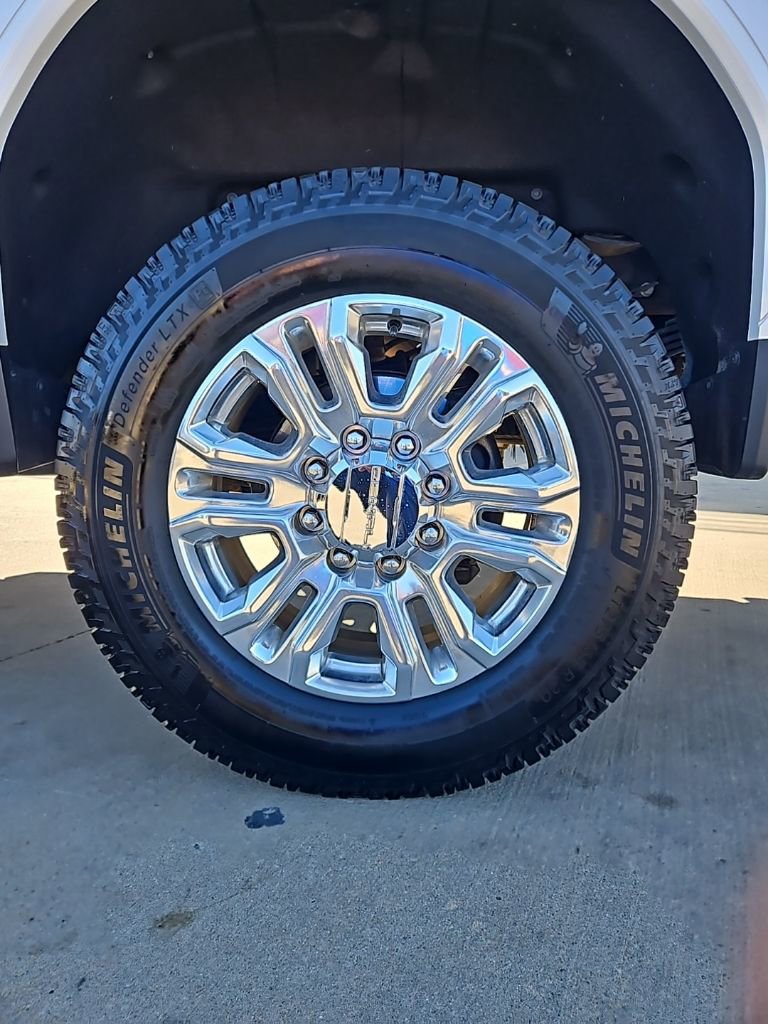 Used 2022 GMC Sierra 3500 Denali w/ Denali Ultimate Package image 9