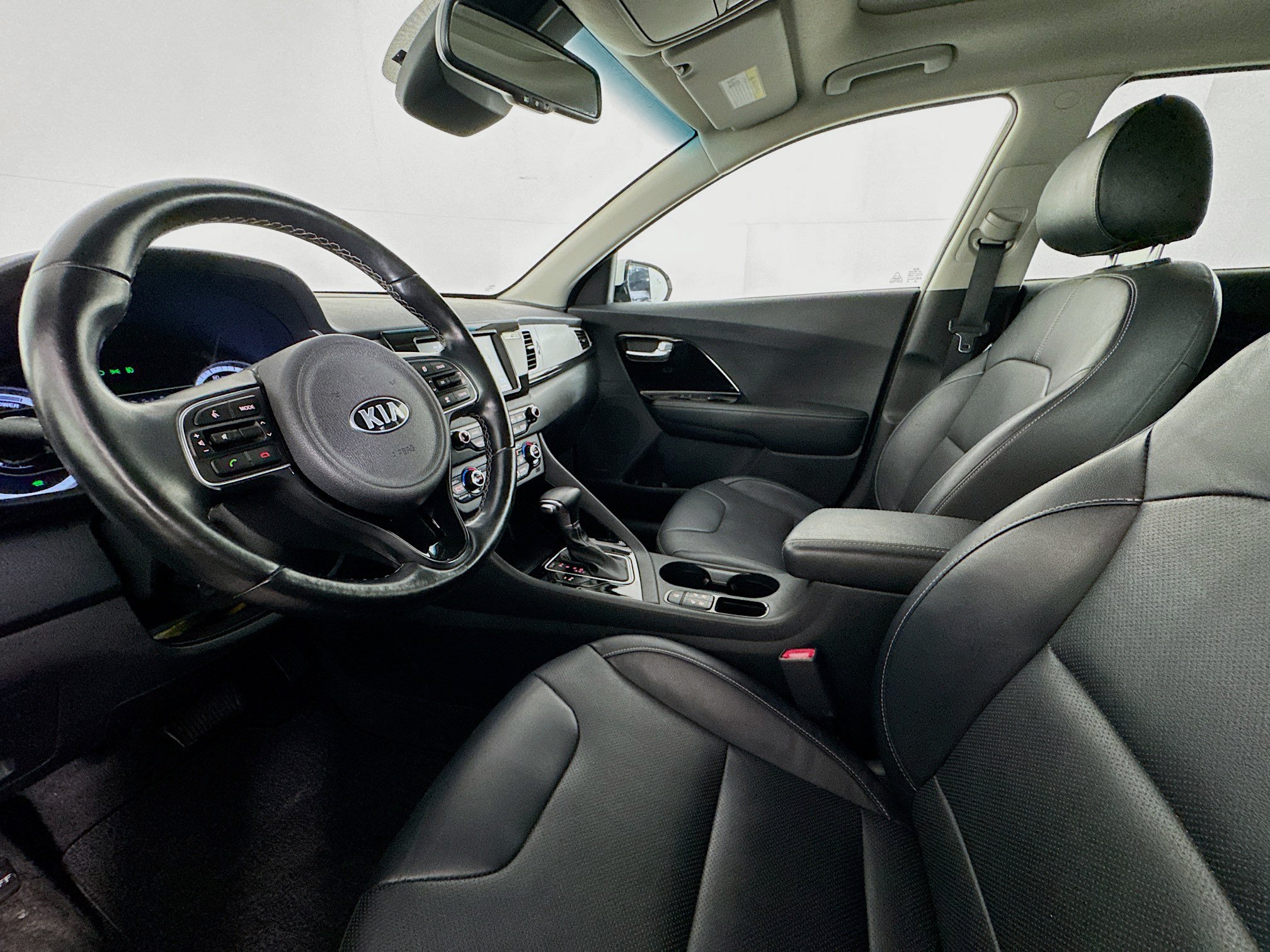 Used 2019 Kia Niro Touring FWD image 20