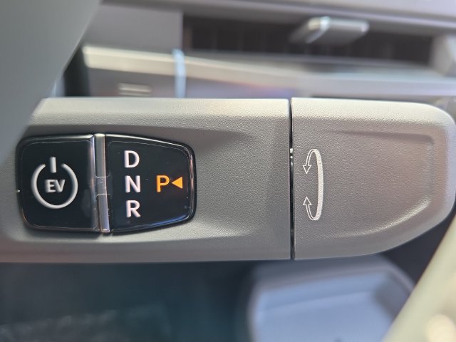 New 2027 Kia EV3 Wind FWD image 12