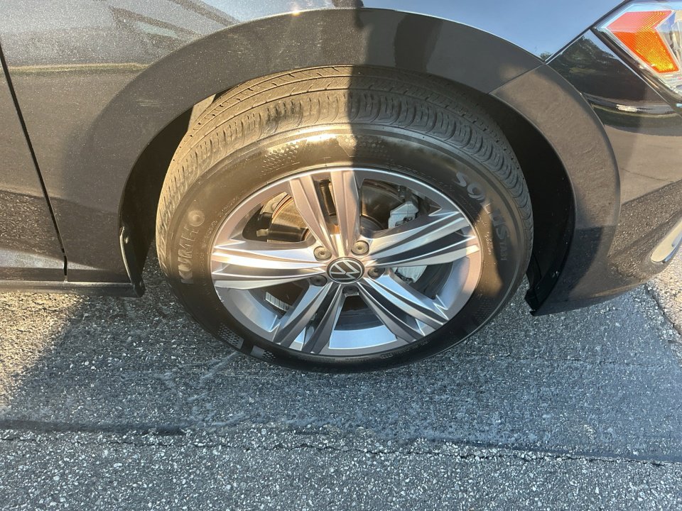 Certified 2022 Volkswagen Jetta SE image 29