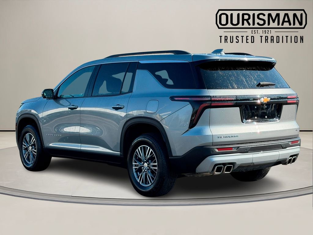 Used 2024 Chevrolet Traverse LT image 4