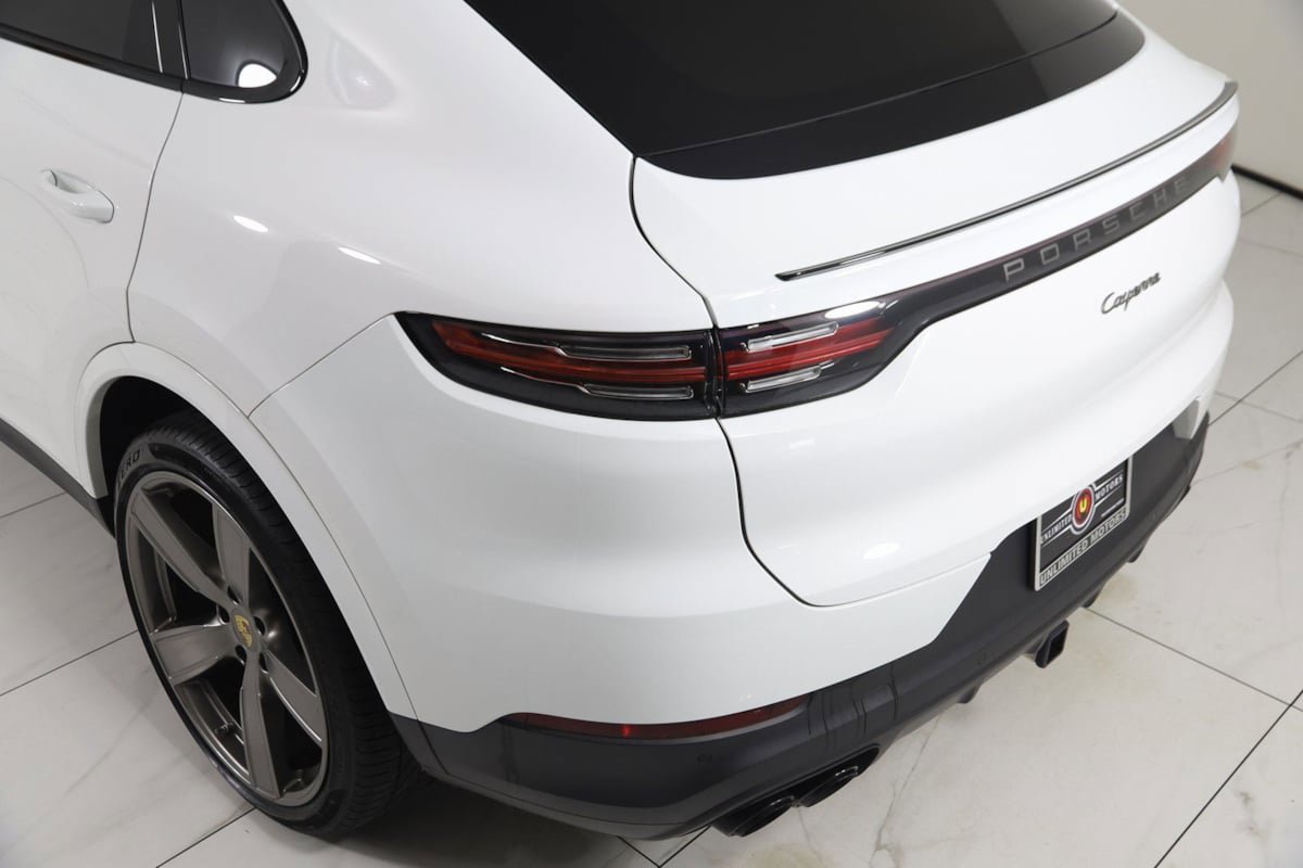 Used 2023 Porsche Cayenne Coupe image 37