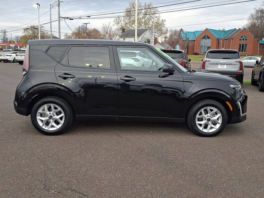 Certified 2023 Kia Soul LX w/ Option Group 015 image 8