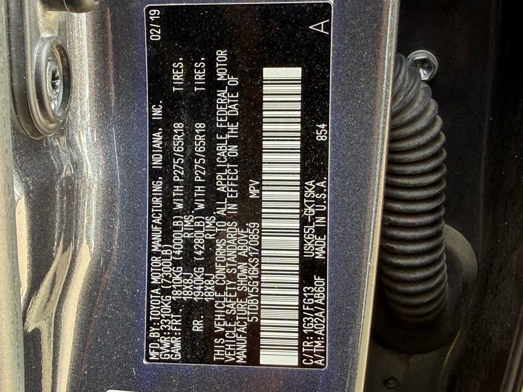 Used 2019 Toyota Sequoia SR5 AWD/4WD image 29