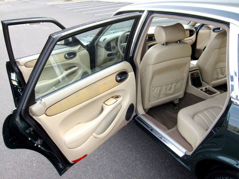 Used 2000 Jaguar XJ8 RWD image 26