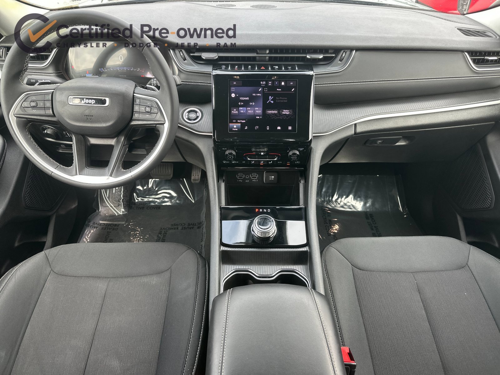 Used 2023 Jeep Grand Cherokee Laredo AWD/4WD image 14