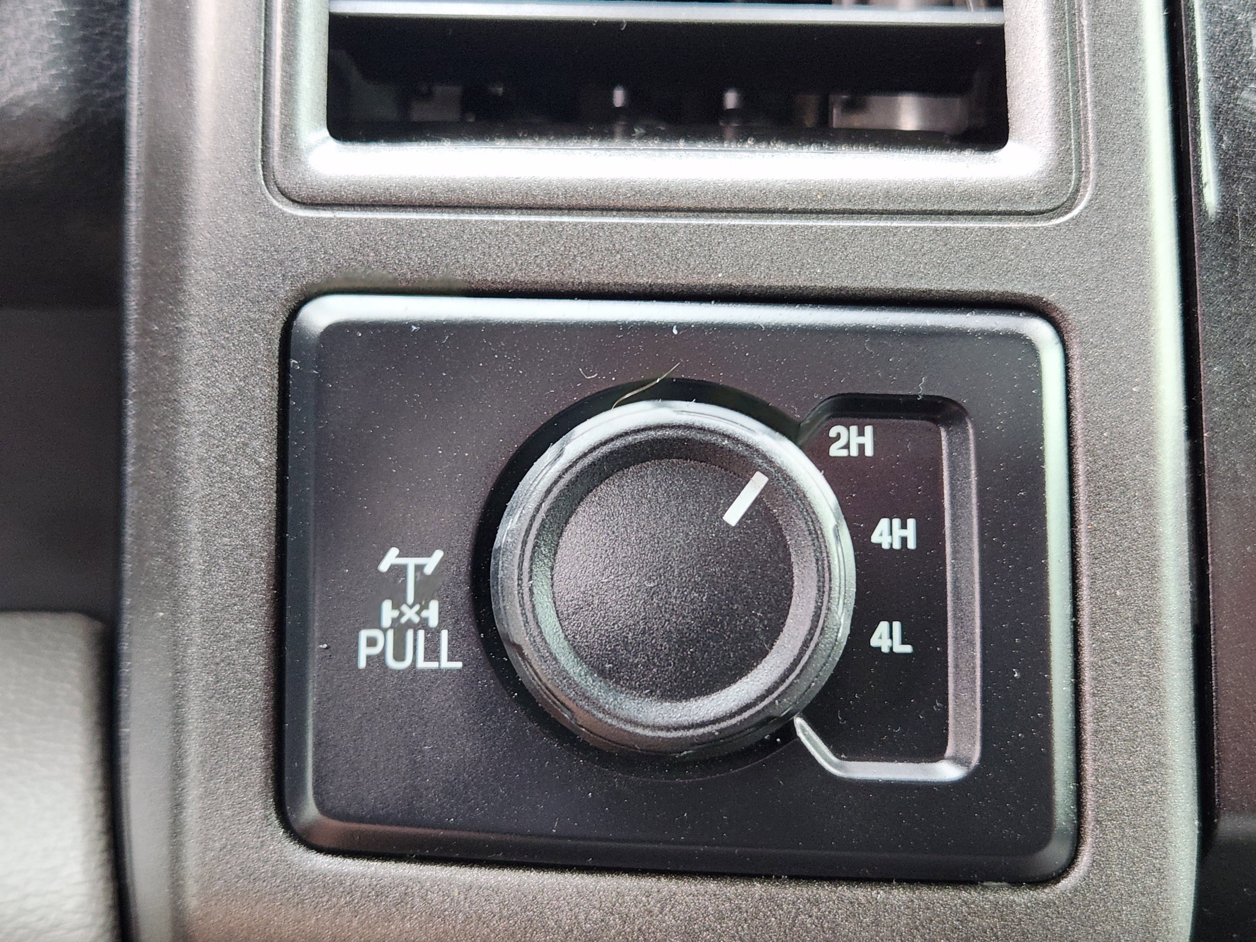 Used 2022 Ford F250 XL w/ Power Equipment Group image 21