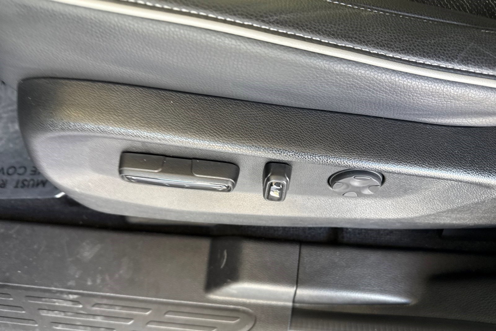 Used 2023 Honda Odyssey Elite image 13
