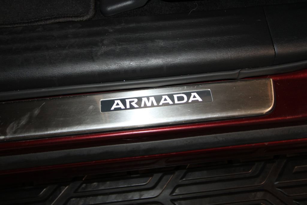 Used 2024 Nissan Armada Platinum w/ Captain's Chairs Package image 7