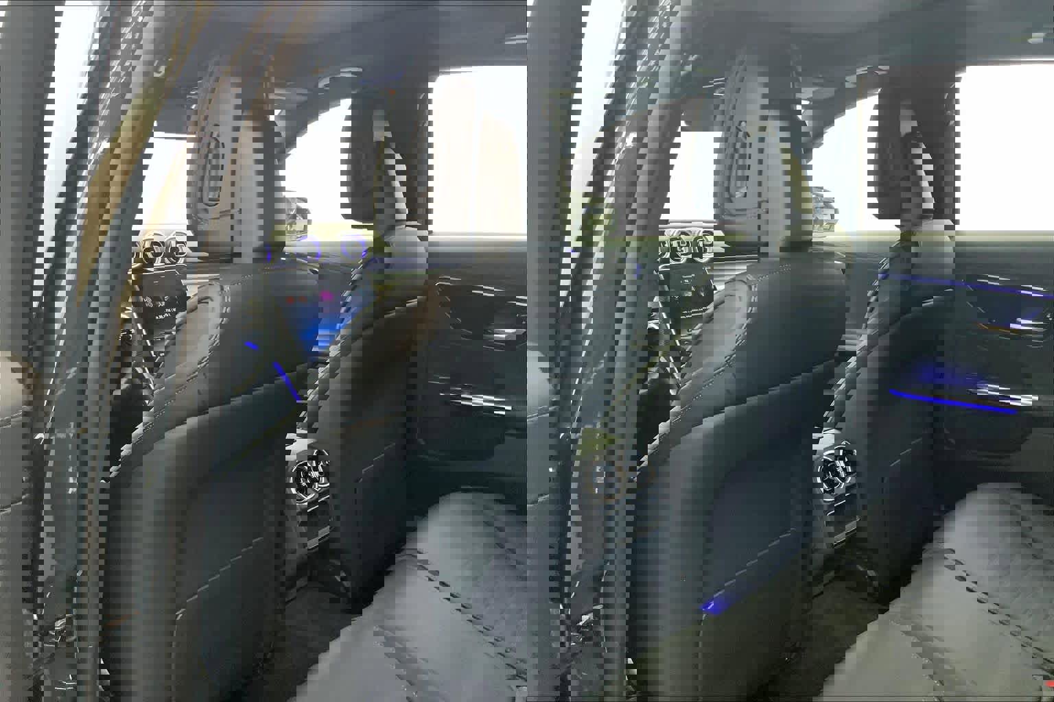 Used 2023 Mercedes-Benz C 300 Sedan image 16