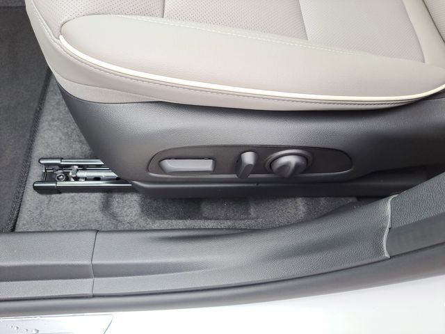 New 2026 Buick Envista Avenir image 12