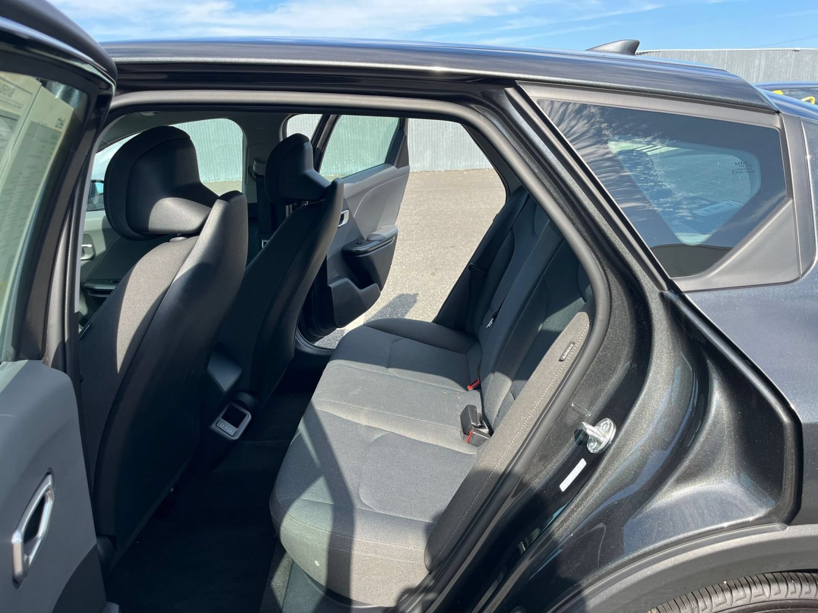 Used 2025 Kia K4 FWD image 25