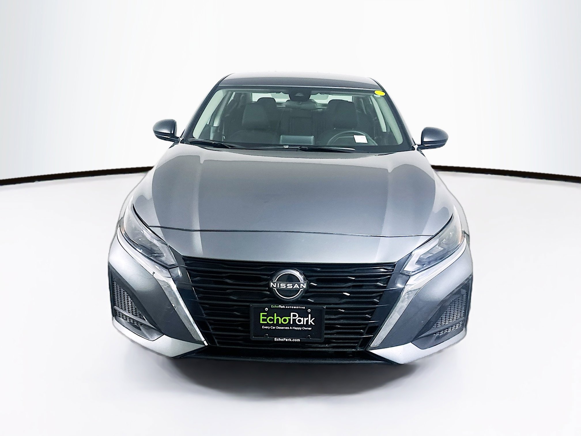 Used 2025 Nissan Altima 2.5 SV image 2